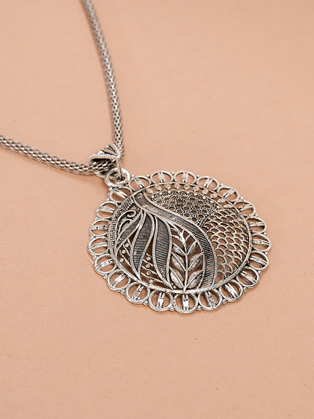 

HOUSE OF ARLI Silver-Plated Oxidised Chain & Pendant