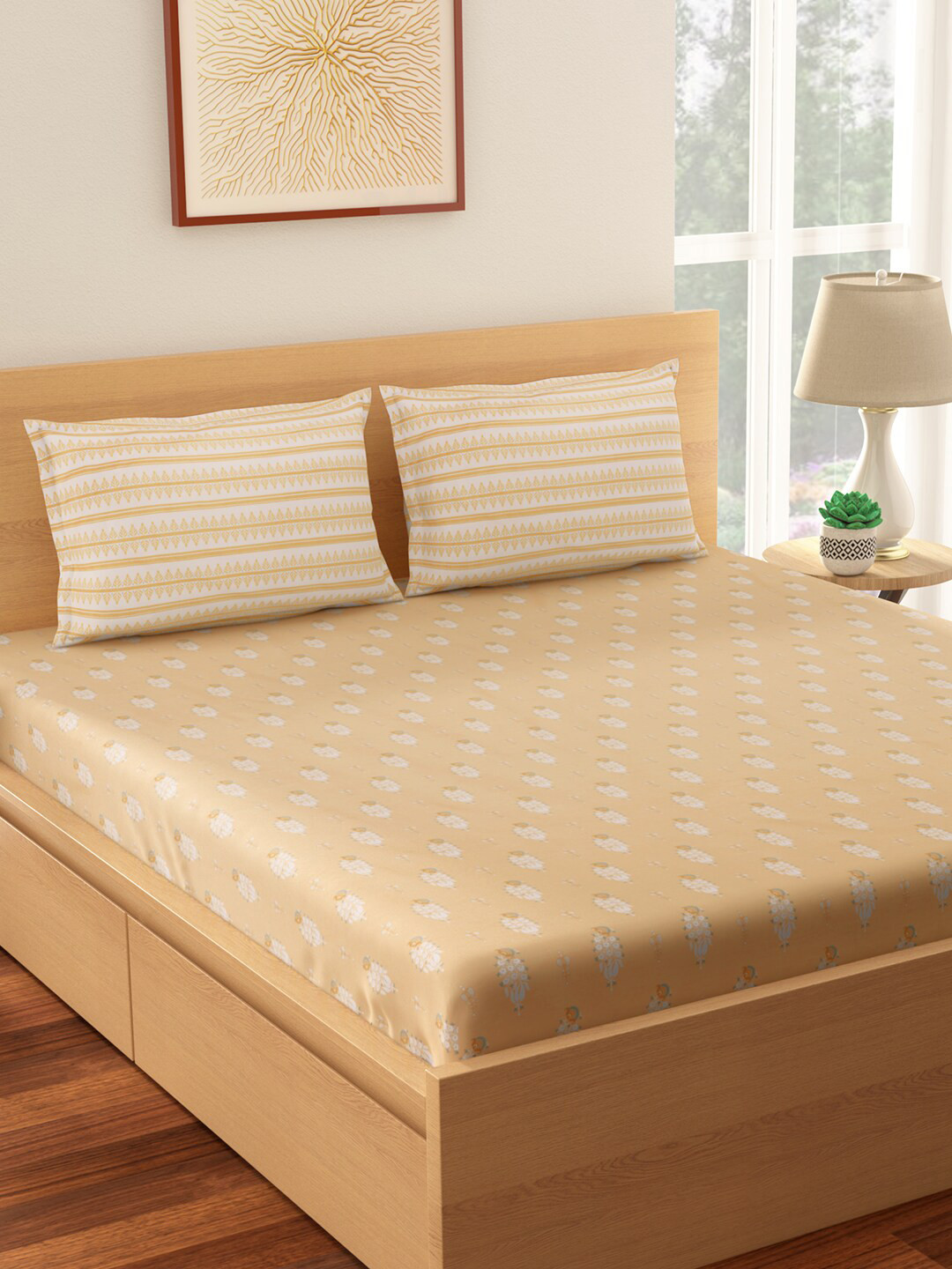 

Living scapes by Pantaloons Yellow & White 144 TC King Bedsheet With 2 Pillow Covers