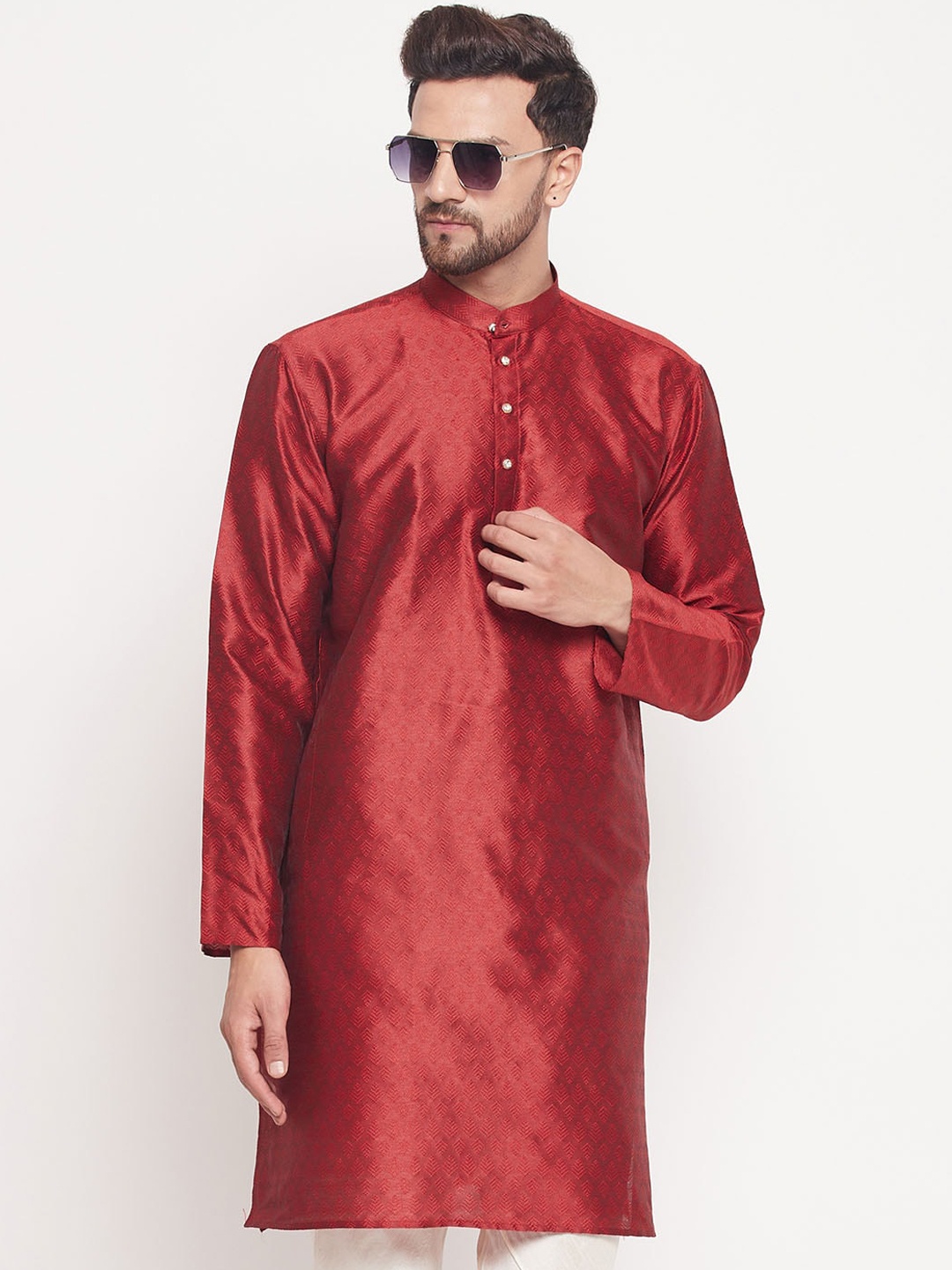

VASTRAMAY Woven Design Mandarin Collar Jacquard Kurta, Maroon