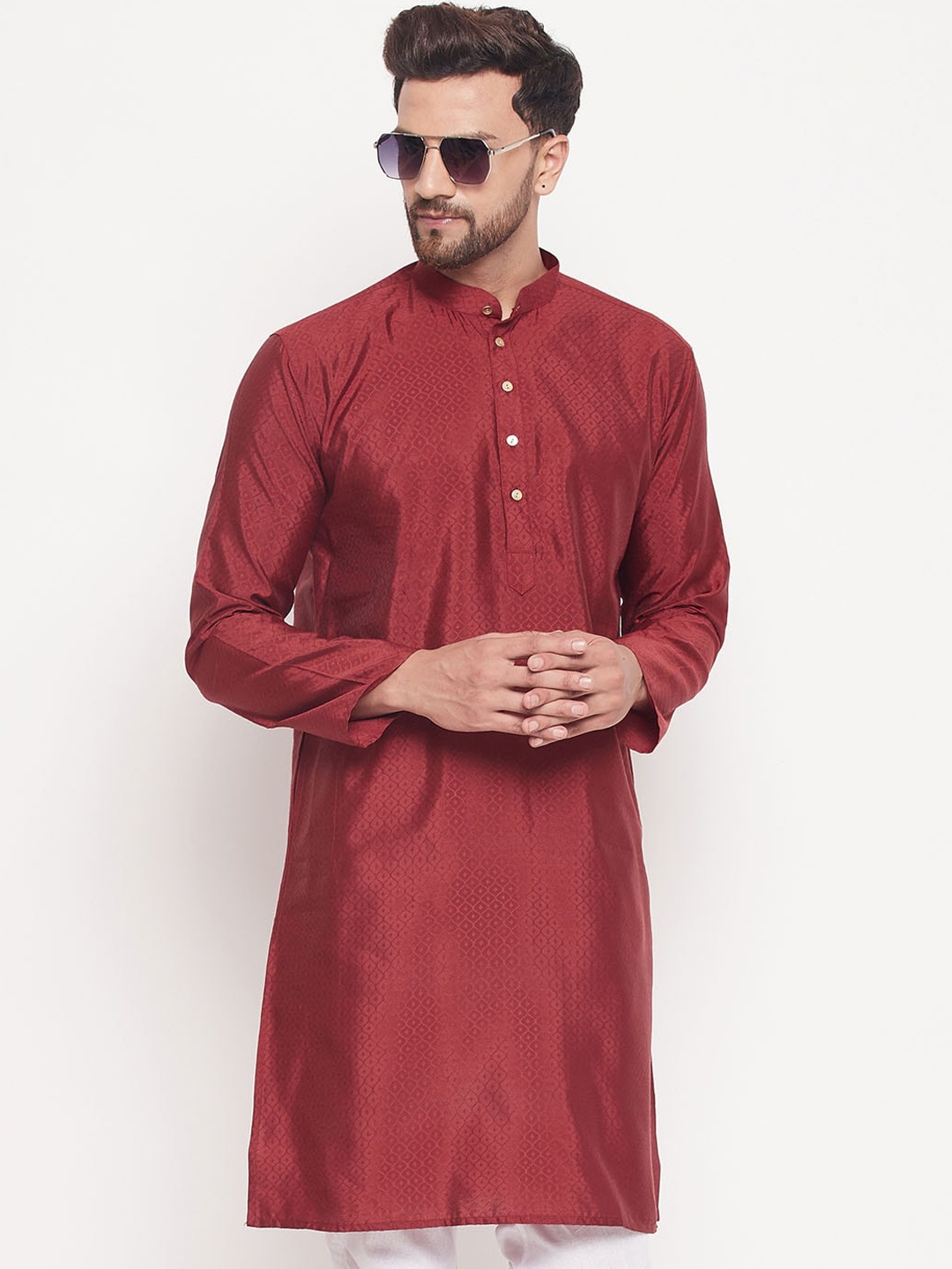 

VASTRAMAY Woven Design Mandarin Collar Jacquard Kurta, Maroon