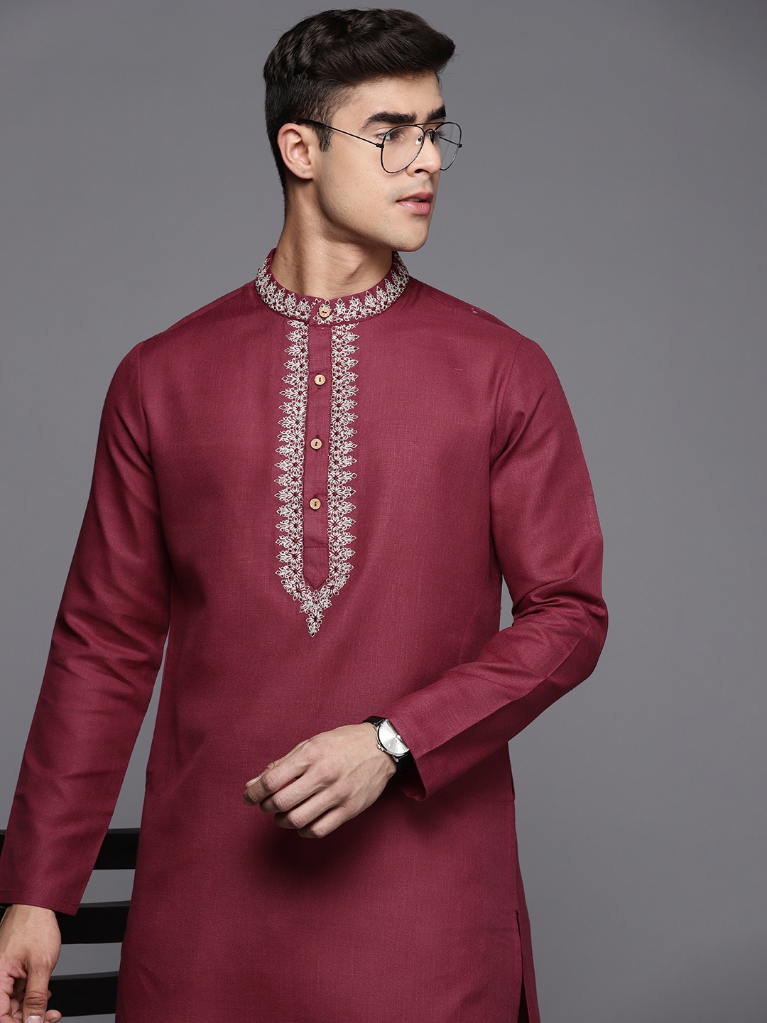 

Inddus Ethnic Motifs Yoke Design Linen Blend Thread Work Kurta, Maroon