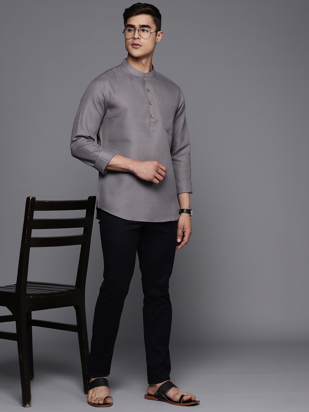 

Inddus Solid Linen Blend Kurta, Grey