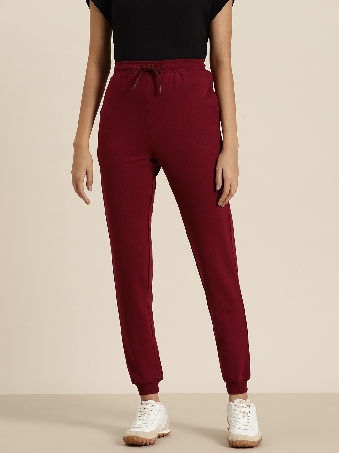 

her by invictus Regular Fit Joggers, Maroon
