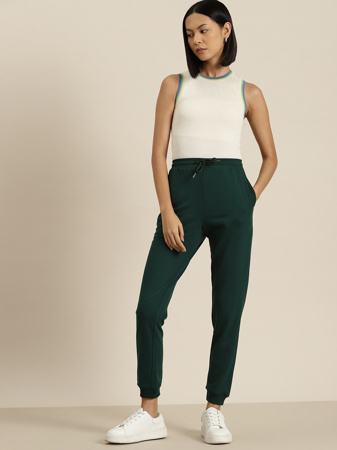 

her by invictus Regular Fit Joggers, Green