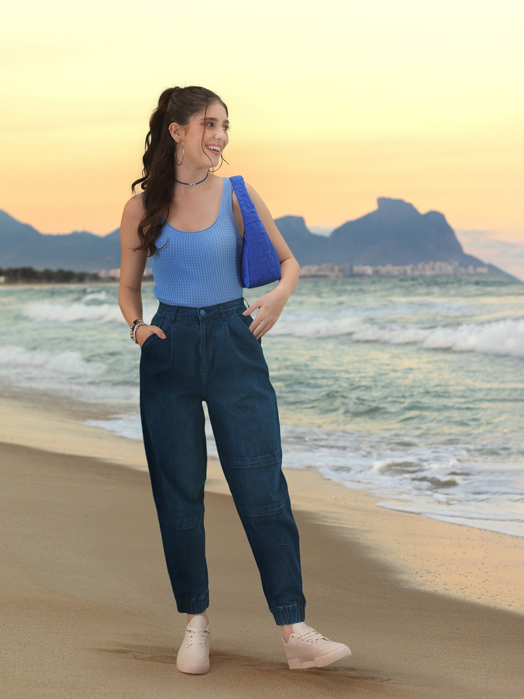 

Mast & Harbour Women Jogger Fit Light Fade Stretchable Jeans, Blue