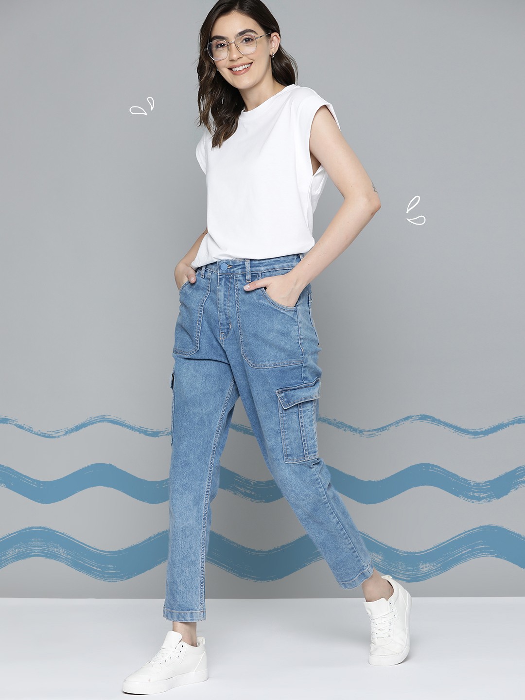 

Mast & Harbour Women Boyfriend Fit Light Fade Stretchable Cargo Style Jeans, Blue