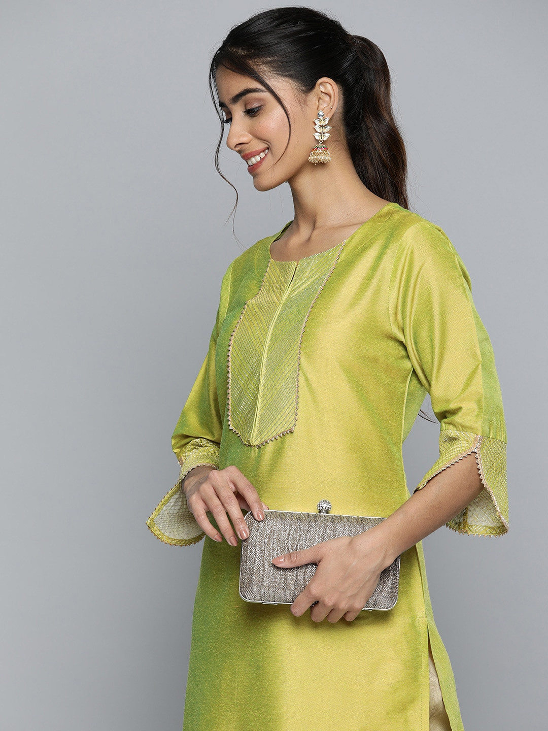 

HERE&NOW Women Yoke Design Gotta Patti Straight Kurta, Green