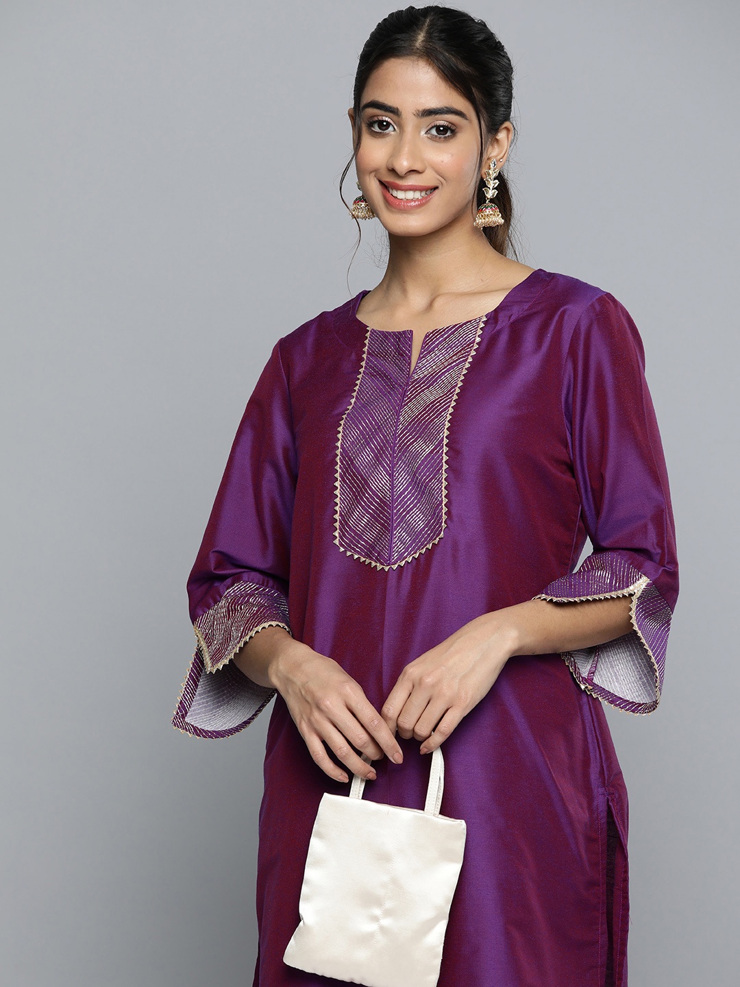 

HERE&NOW Women Yoke Design Gotta Patti Straight Kurta, Purple