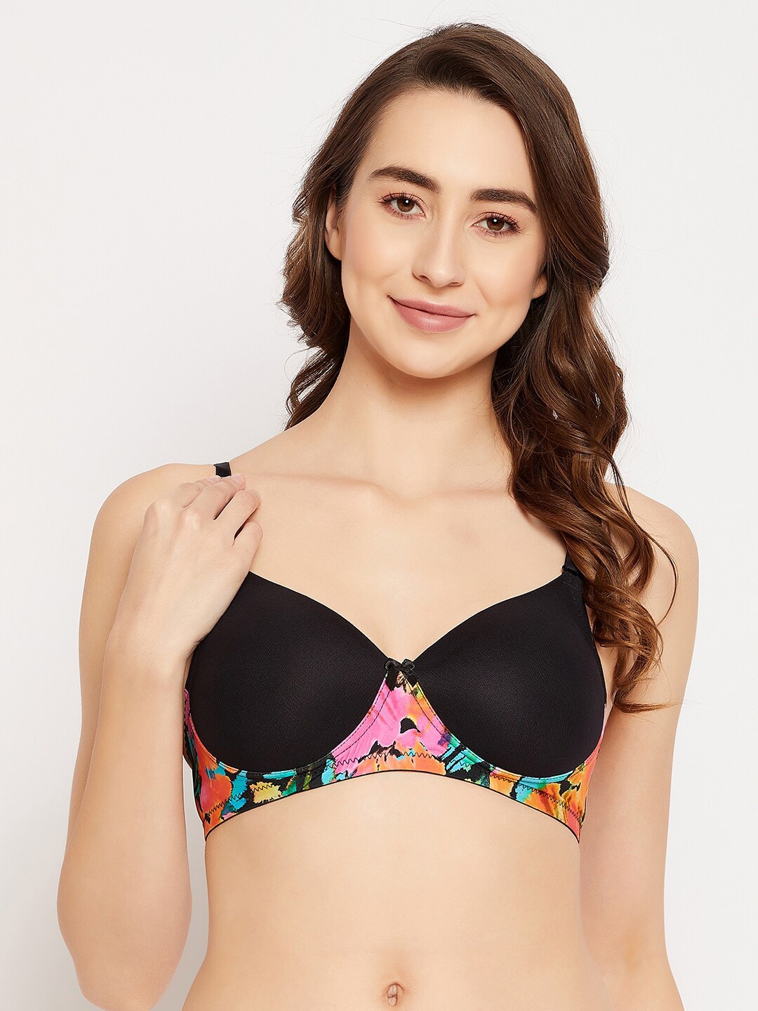 

Clovia Padded Non-Wired Full Cup Multiway T-shirt Bra, Black