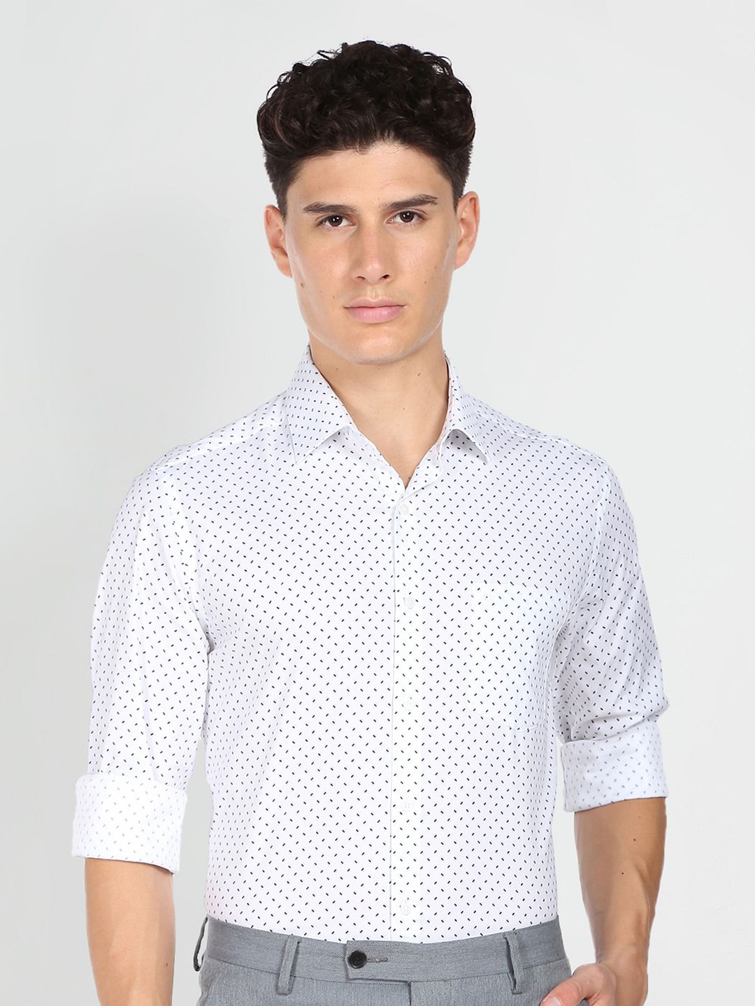 

Arrow Geometric Printed Pure Cotton Slim Fit Formal Shirt, White