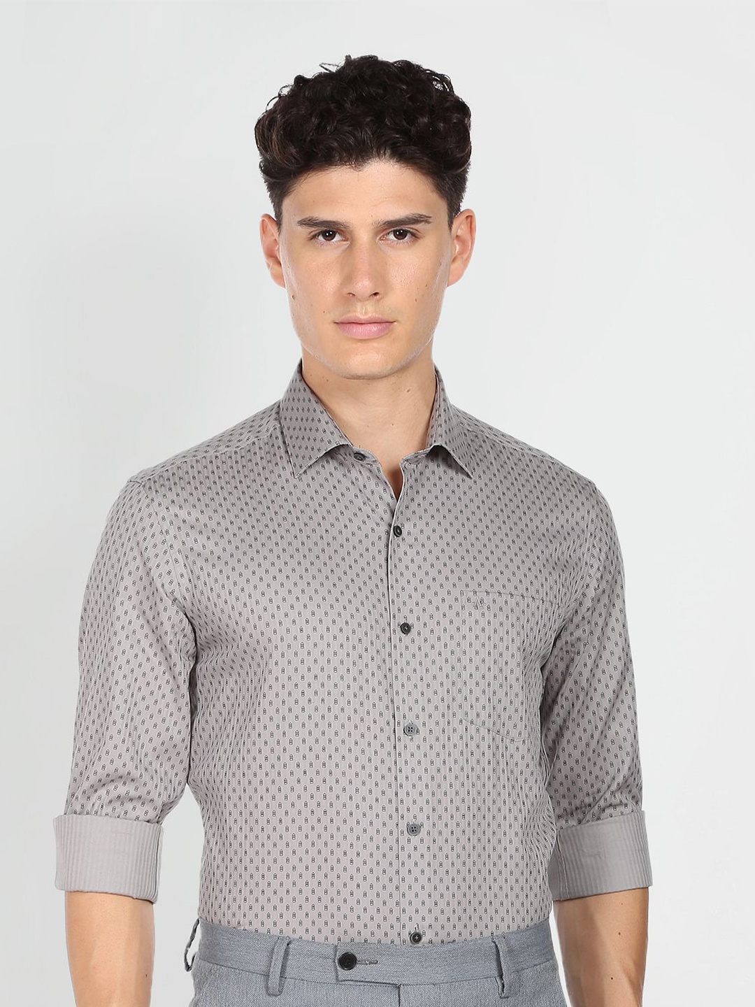 

Arrow Geometric Printed Pure Cotton Slim Fit Formal Shirt, Grey