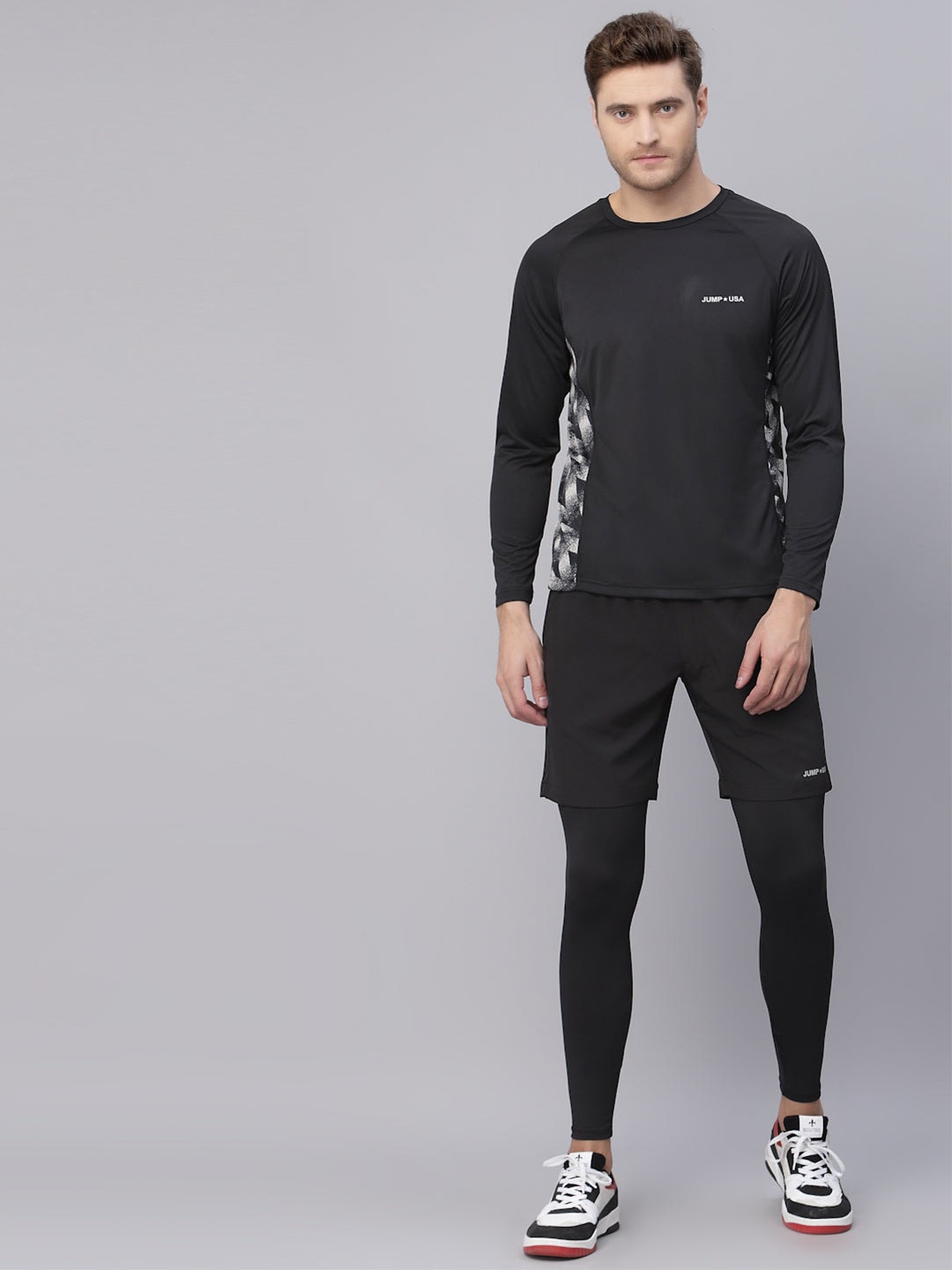 

JUMP USA Geometric Printed Raglan Sleeves T-shirt, Black