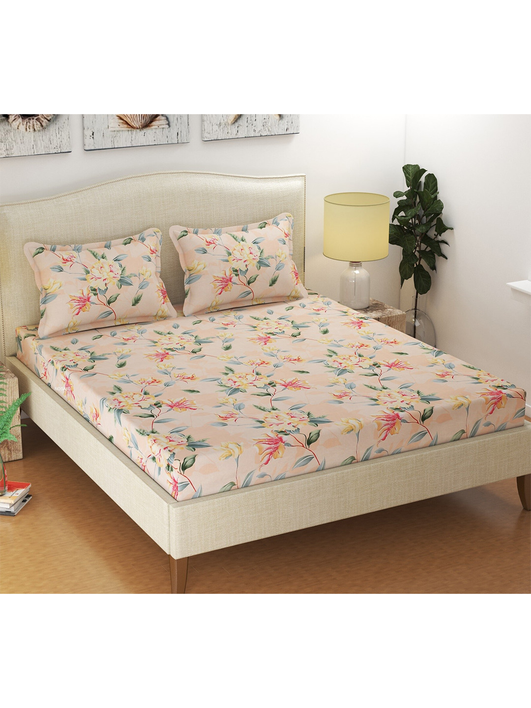 

CURIOUS LIFESTYLE Cream & Green Floral 300 TC King Bedsheet with 2 Pillow Covers