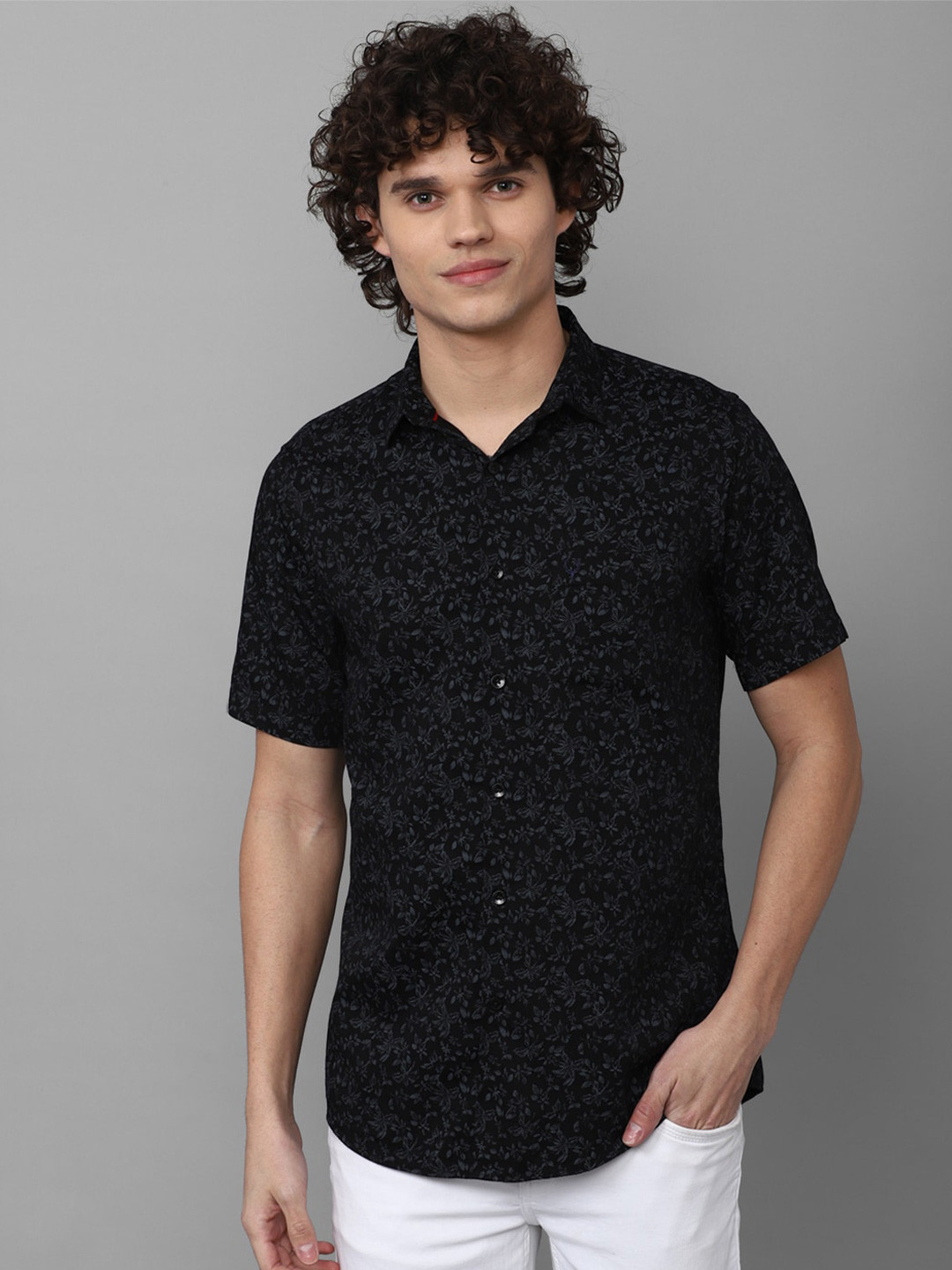 

Allen Solly Floral Printed Slim Fit Pure Cotton Casual Shirt, Black