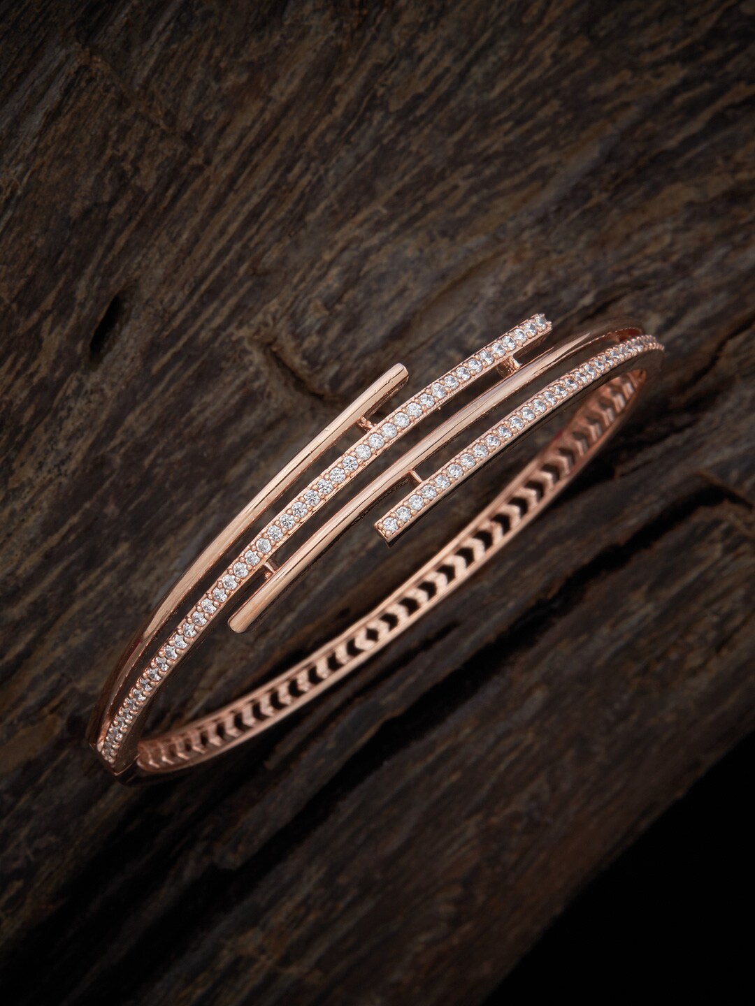 

Kushal's Fashion Jewellery Women Cubic Zirconia Rose Gold-Plated Kada Bracelet