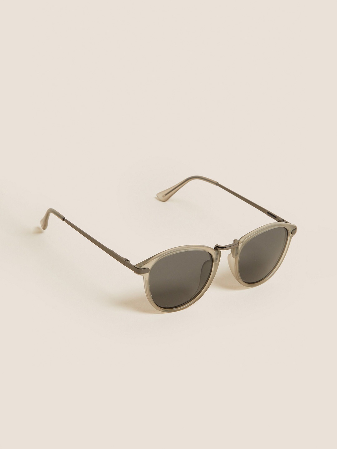 

Marks & Spencer Men Round Sunglasses with Polarised Lens, Grey
