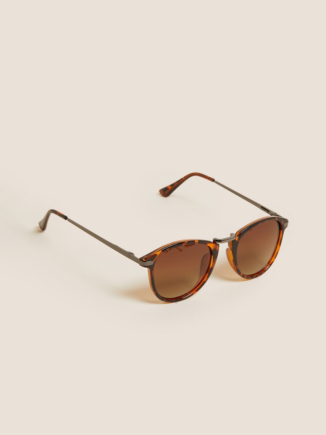 

Marks & Spencer Men Round Sunglasses with Polarised Lens, Brown