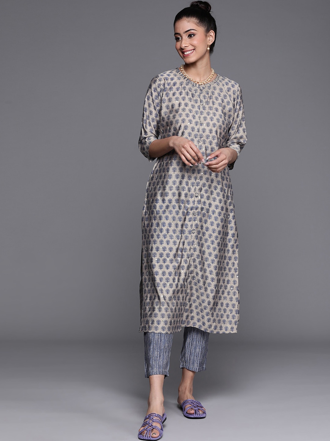 

Libas Floral Printed Sequined Chanderi Silk Kurta, Grey