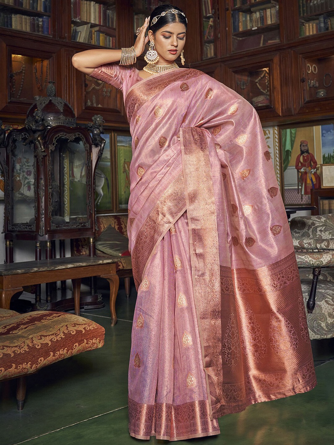 

Satrani Ethnic Motifs Woven Design Zari Banarasi Saree, Pink