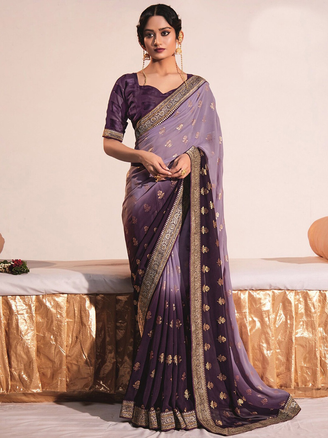 

Satrani Floral Printed Woven Design Border Saree, Purple