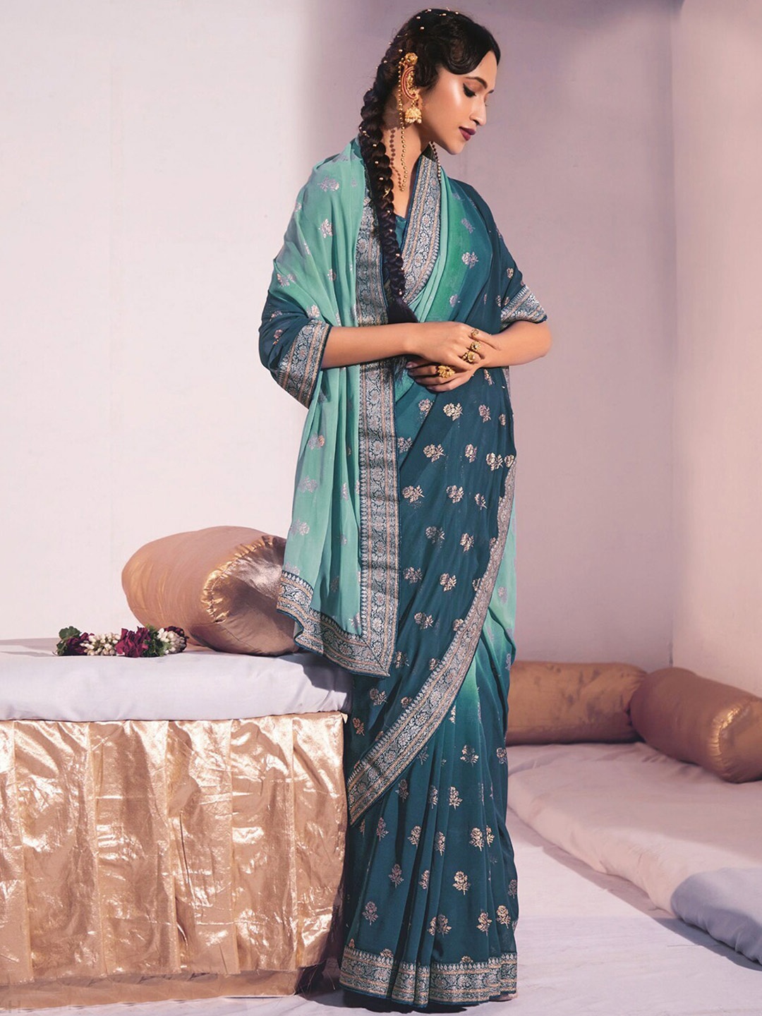 

Satrani Floral Printed Zari Saree, Turquoise blue