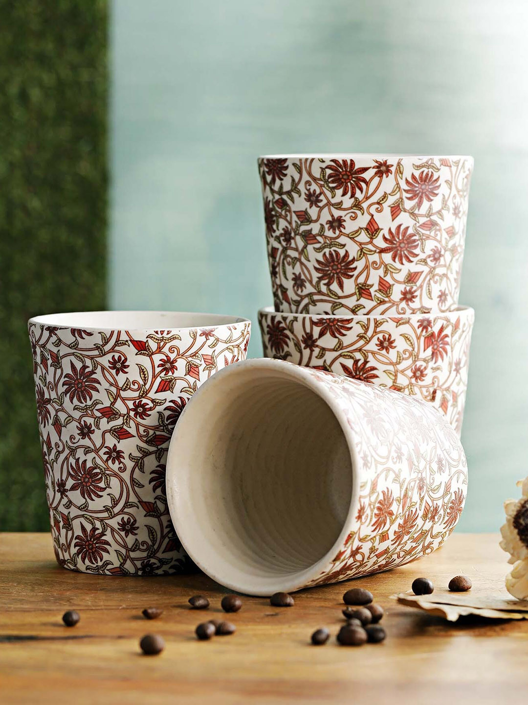 

MIAH Decor White & Red 4 Pieces Matte Finish Decal Ceramic Tumblers