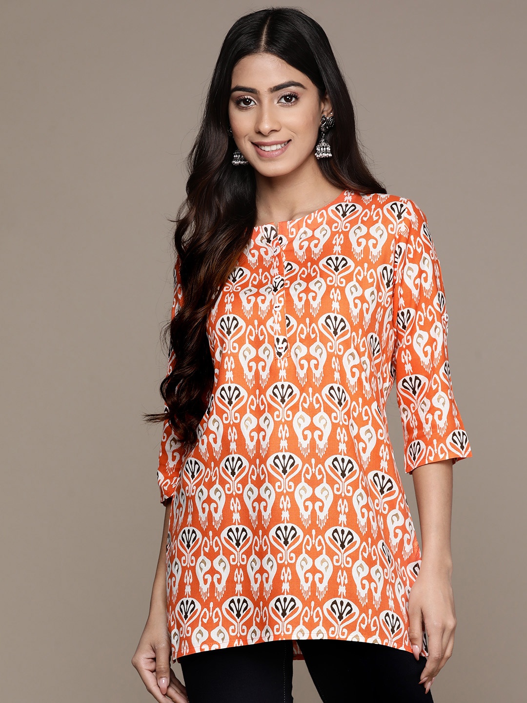 

Anubhutee Ethnic Motifs Printed Straight Kurti, Peach