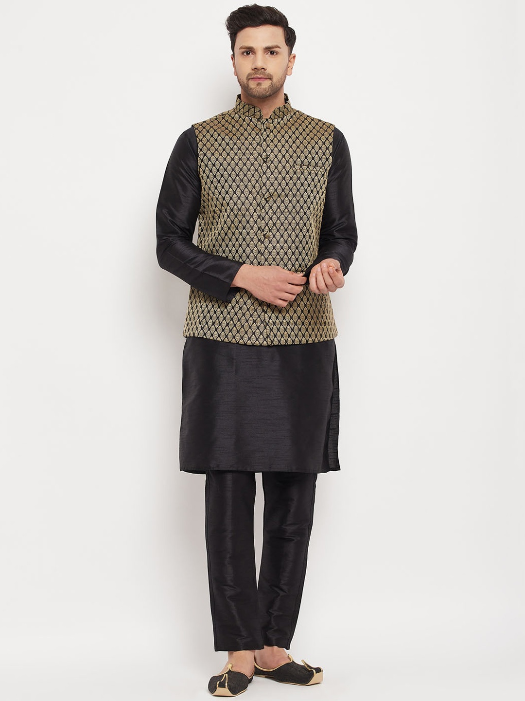 

VASTRAMAY Kurta & Pyjama With Woven Nehru Jacket, Black