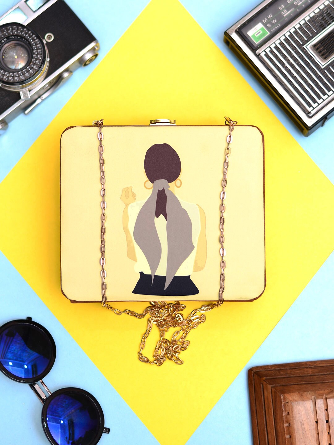 

ARTKLIM Band Women Printed MDF Box Clutch, Cream