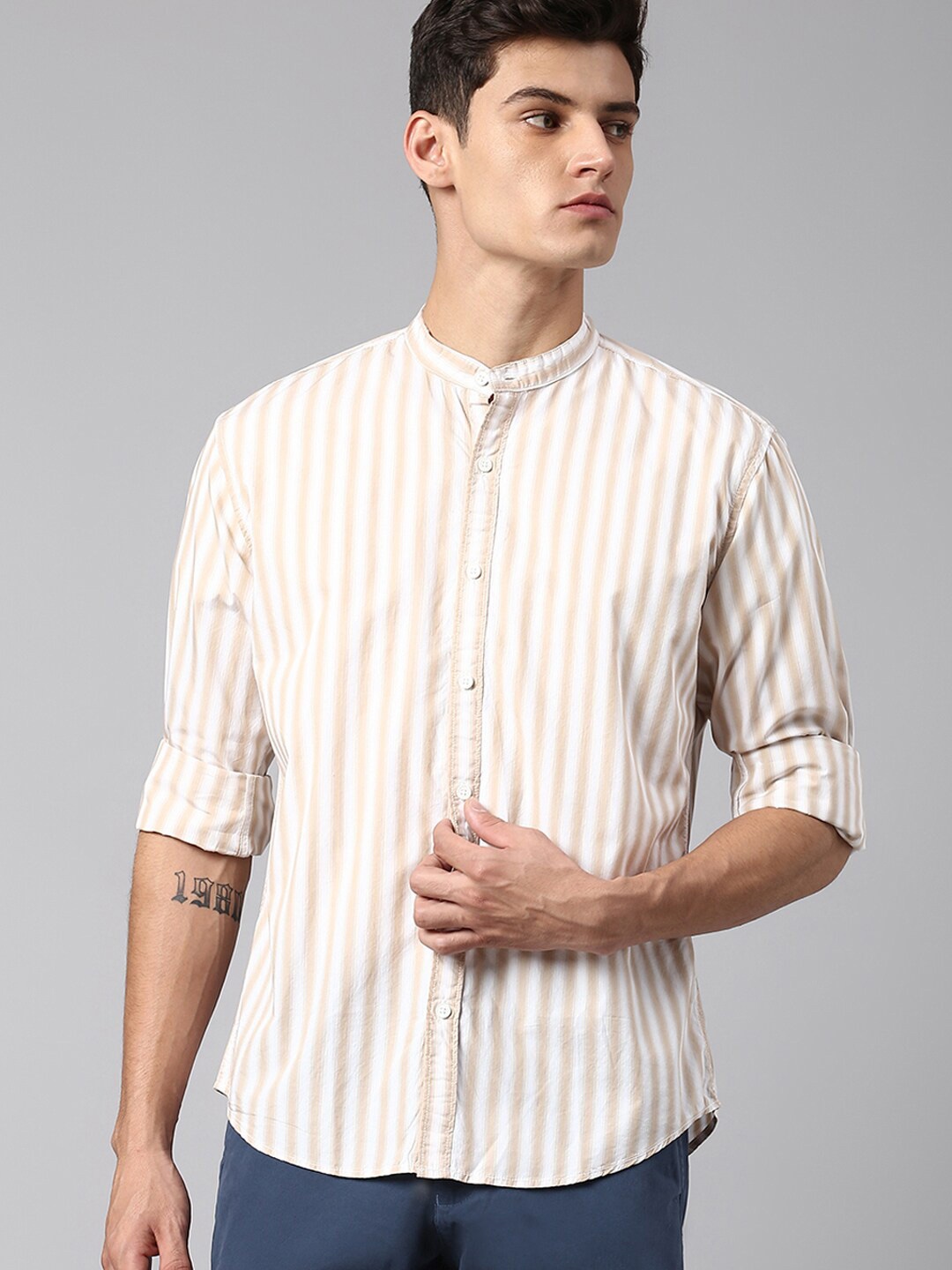 

Dennis Lingo Slim Fit Vertical Stripes Striped Pure Cotton Casual Shirt, Beige