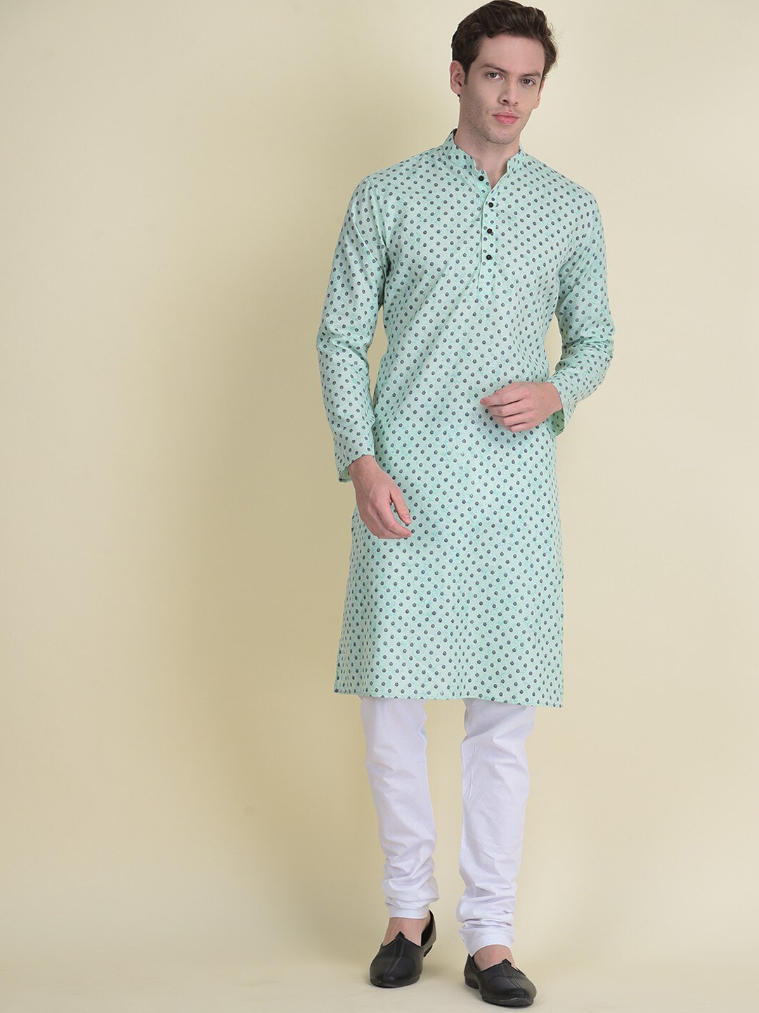 

NAMASKAR Ethnic Motifs Printed Pure Cotton Kurta With Churidar, Green