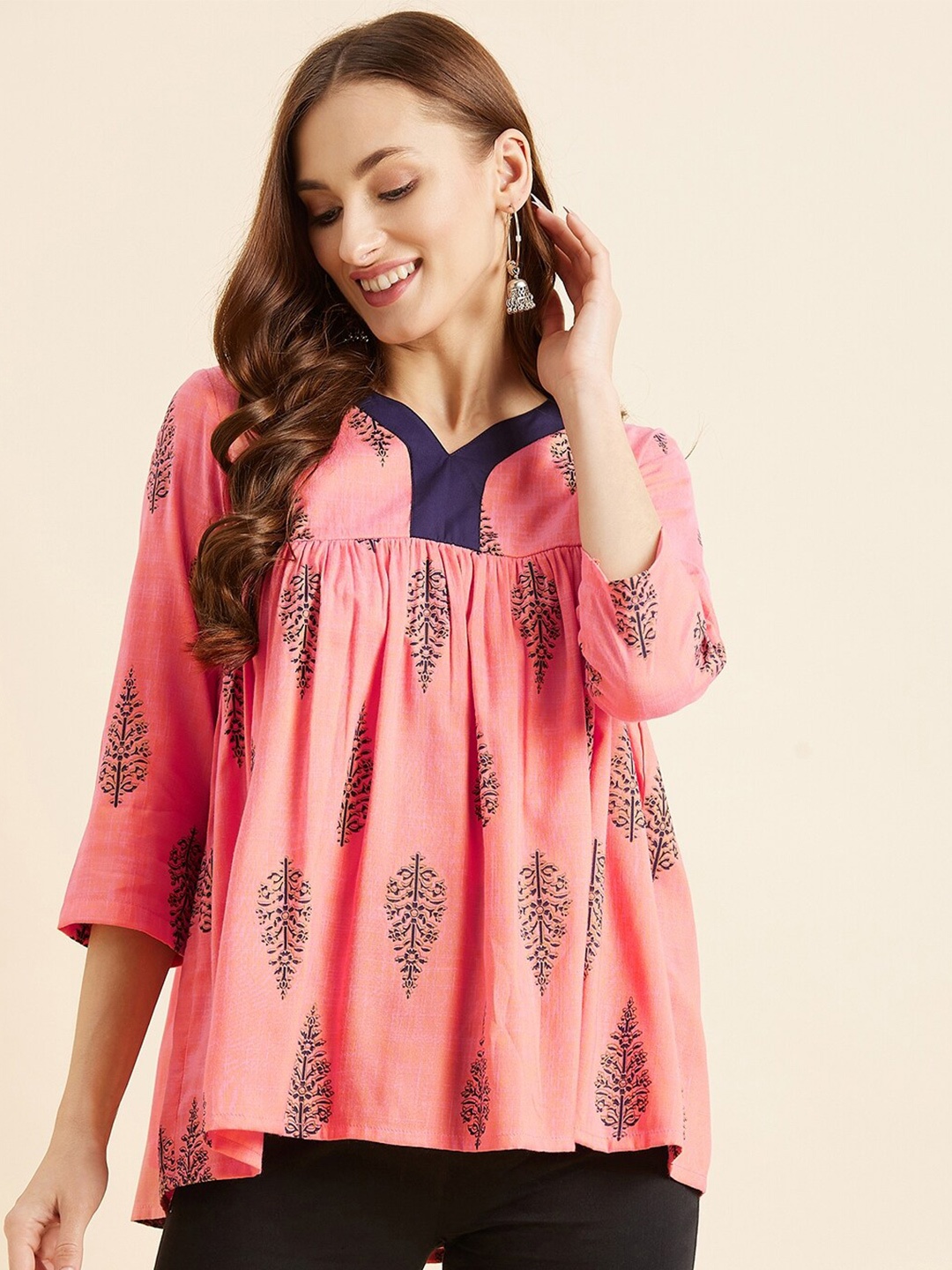 

PANIT Ethnic Motifs Printed V-Neck Pleated A-Line Kurti, Peach