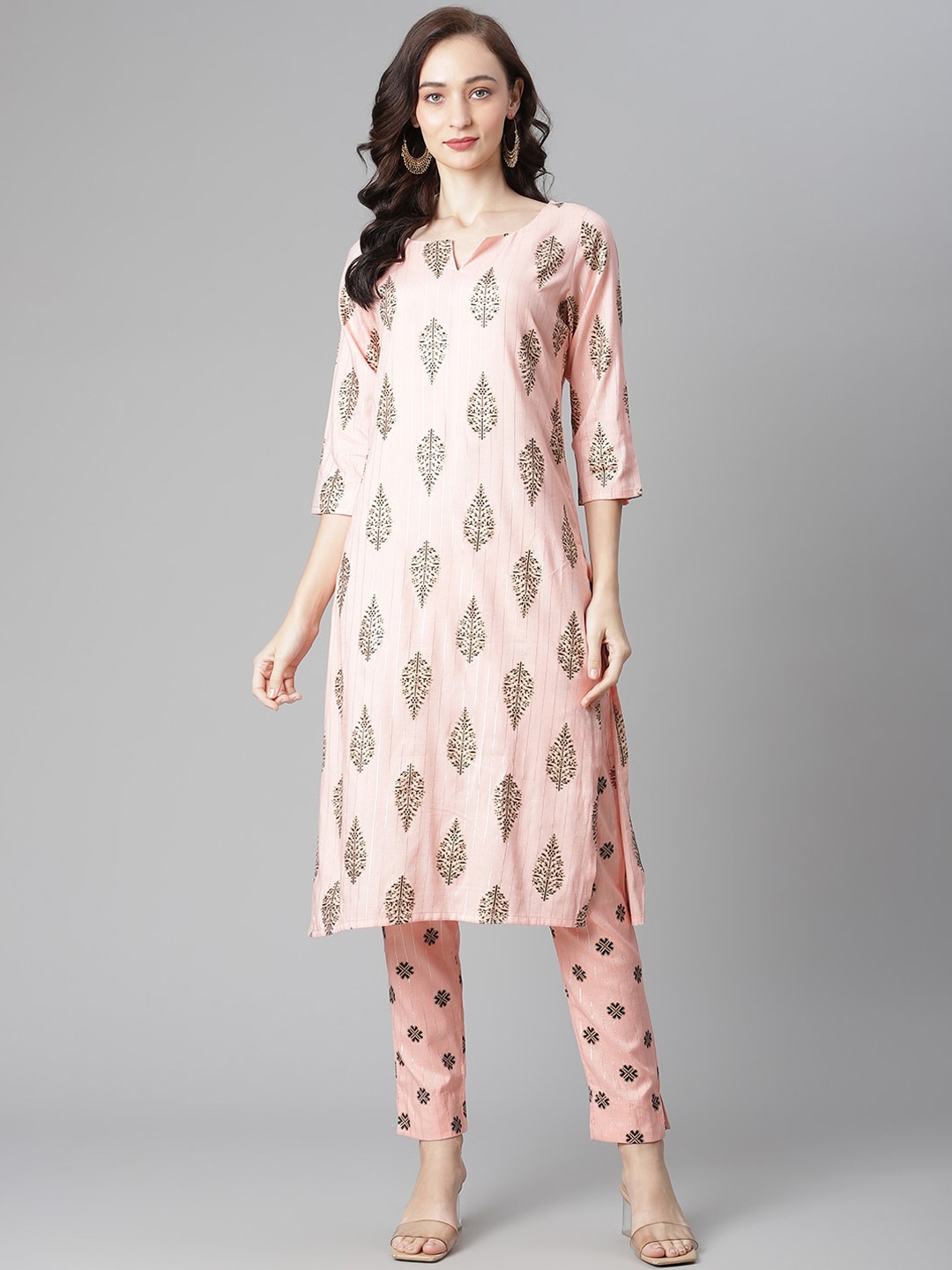 

Poshak Hub Ethnic Printed Straight Kurta with Trousers, Pink