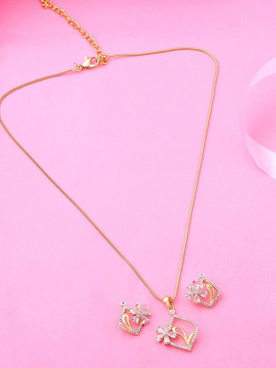 

Estele Estele Gold Plated CZ Flower shaped Necklace Set, White