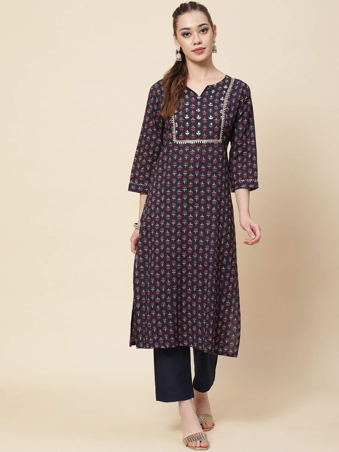 

Meena Bazaar Women Navy Blue Floral Printed Gotta Patti Kurta with Trousers