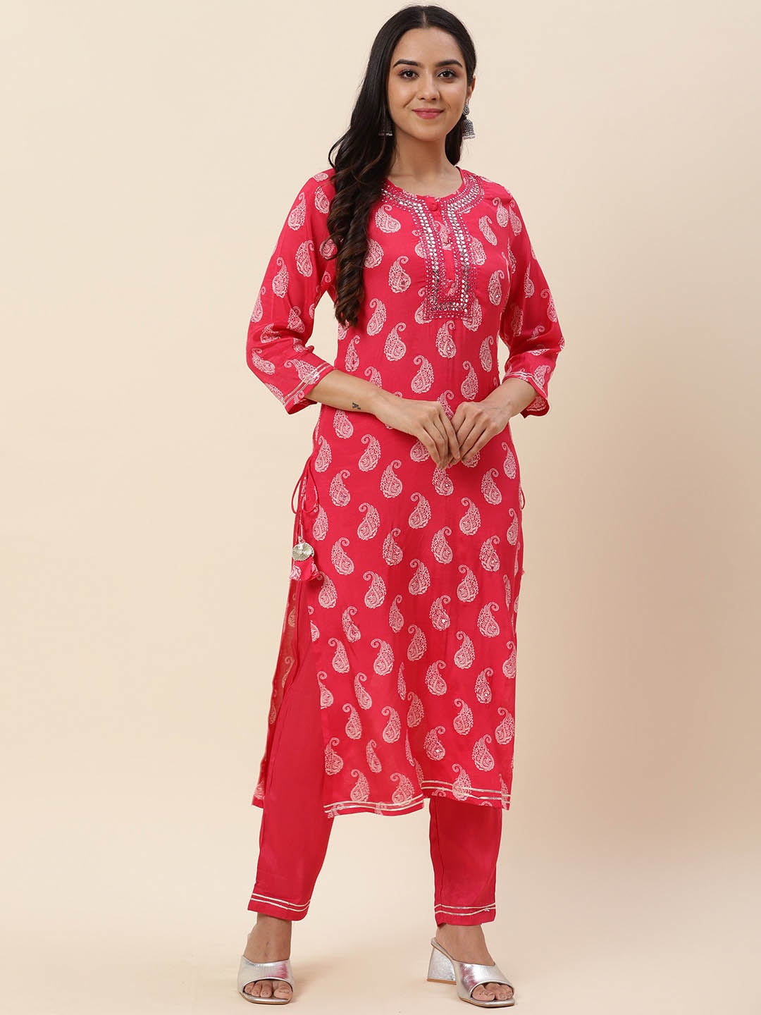 

Meena Bazaar Women Pink Paisley Printed Kurta with Trousers