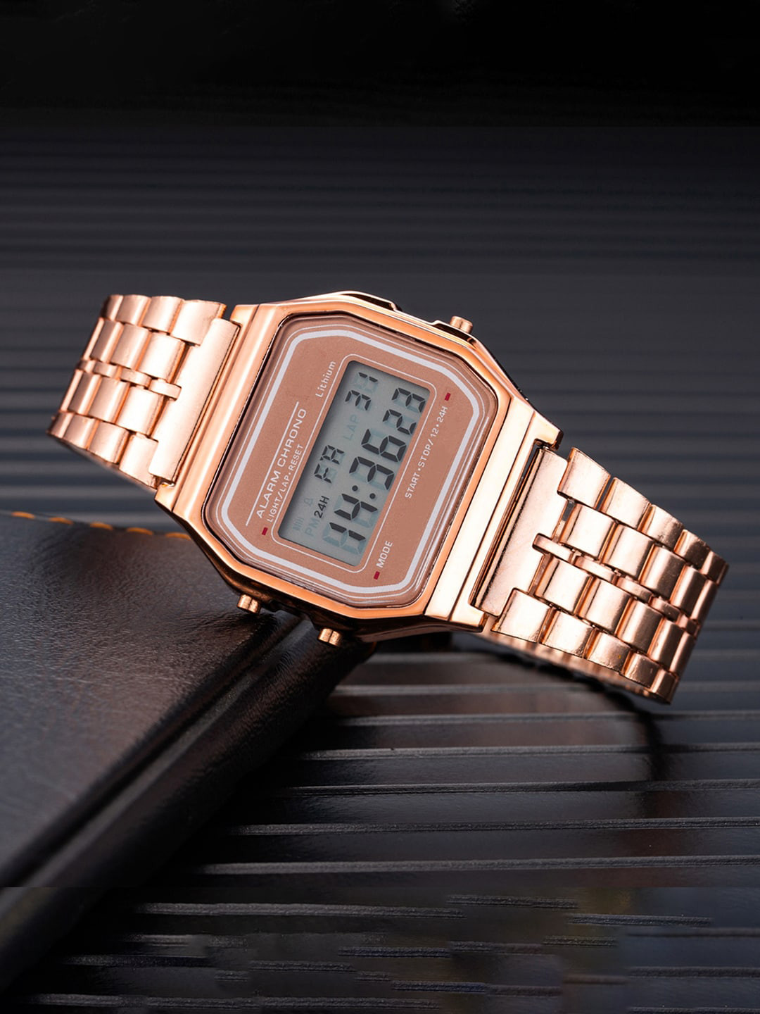 

Shocknshop Unisex Stainless Steel Bracelet Style Straps Analogue Watch, Rose gold