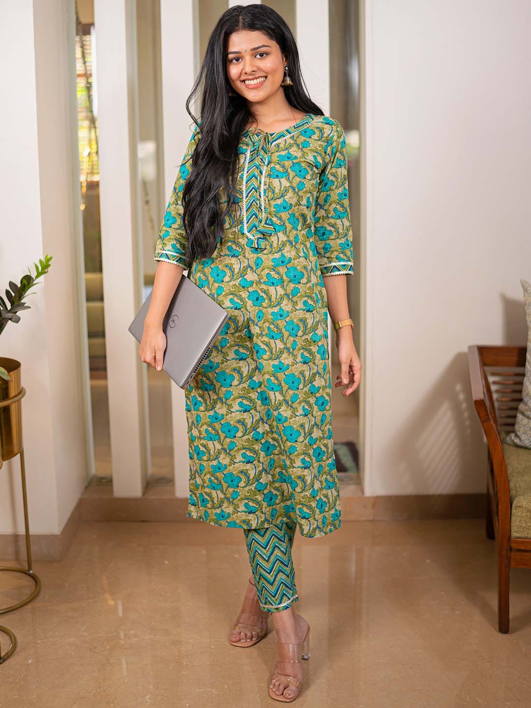 

Libas Women Green Floral Printed Regular Pure Cotton Kurta with Trousers