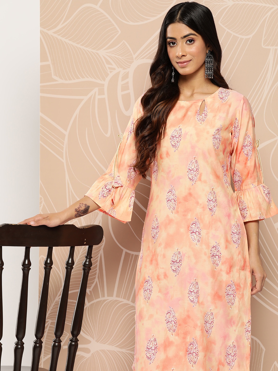 

Libas Floral Printed Keyhole Neck Bell Sleeves Floral Kurta, Peach