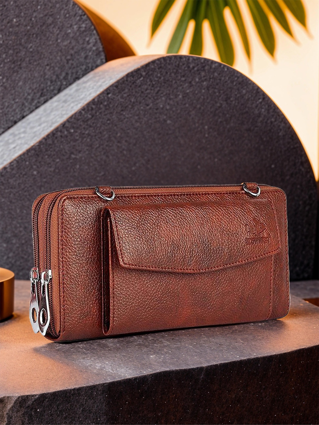 

THE CLOWNFISH Women Synthetic Leather Zip Around Wallet, Brown