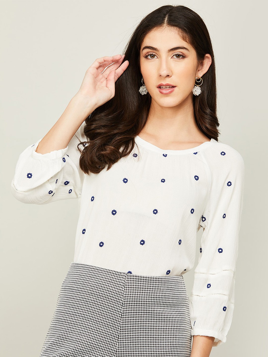 

CODE by Lifestyle Geometric Embroidered Raglan Sleeved Top, Off white