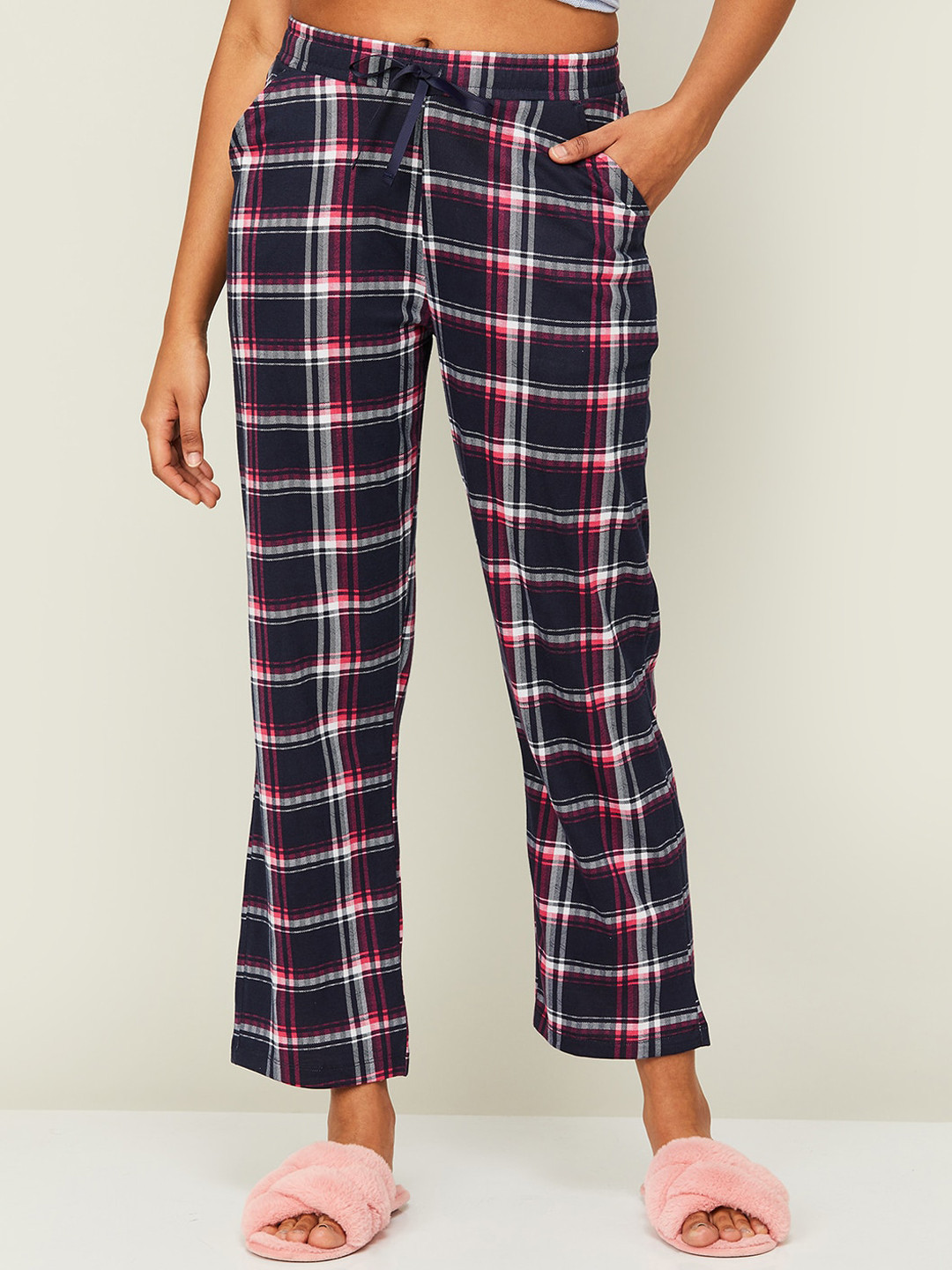 

Ginger by Lifestyle Women Checked Mid-Rise Cotton Lounge Pants, Black