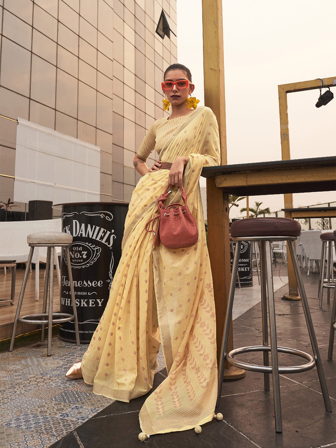 

elora Geometric Woven Design Zari Kanjeevaram Saree, Yellow