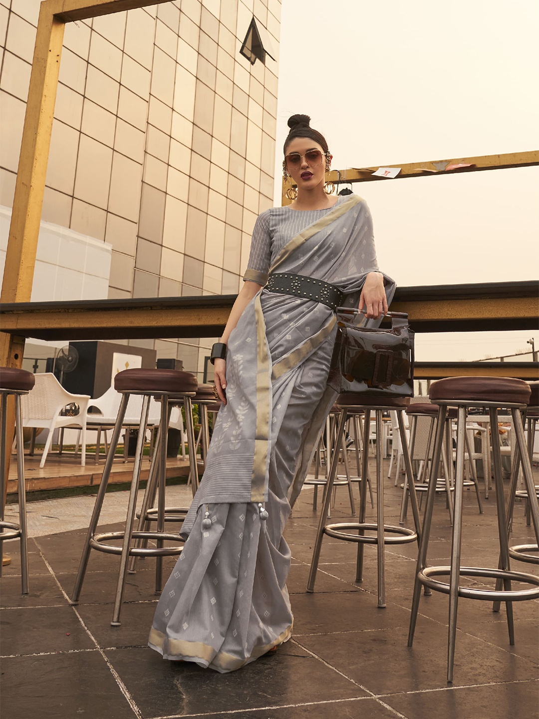

elora Ethnic Motifs Woven Design Zari Kanjeevaram Saree, Grey