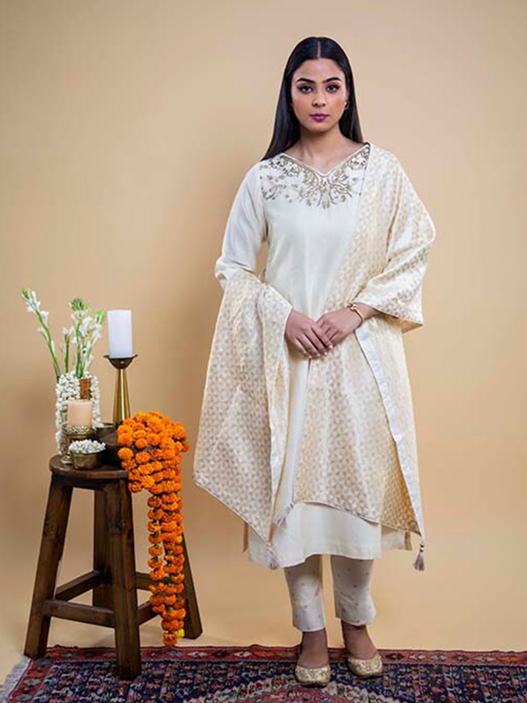 

SMRITI GUPTA Woven Design Banarasi Jacquard Dupatta, Cream