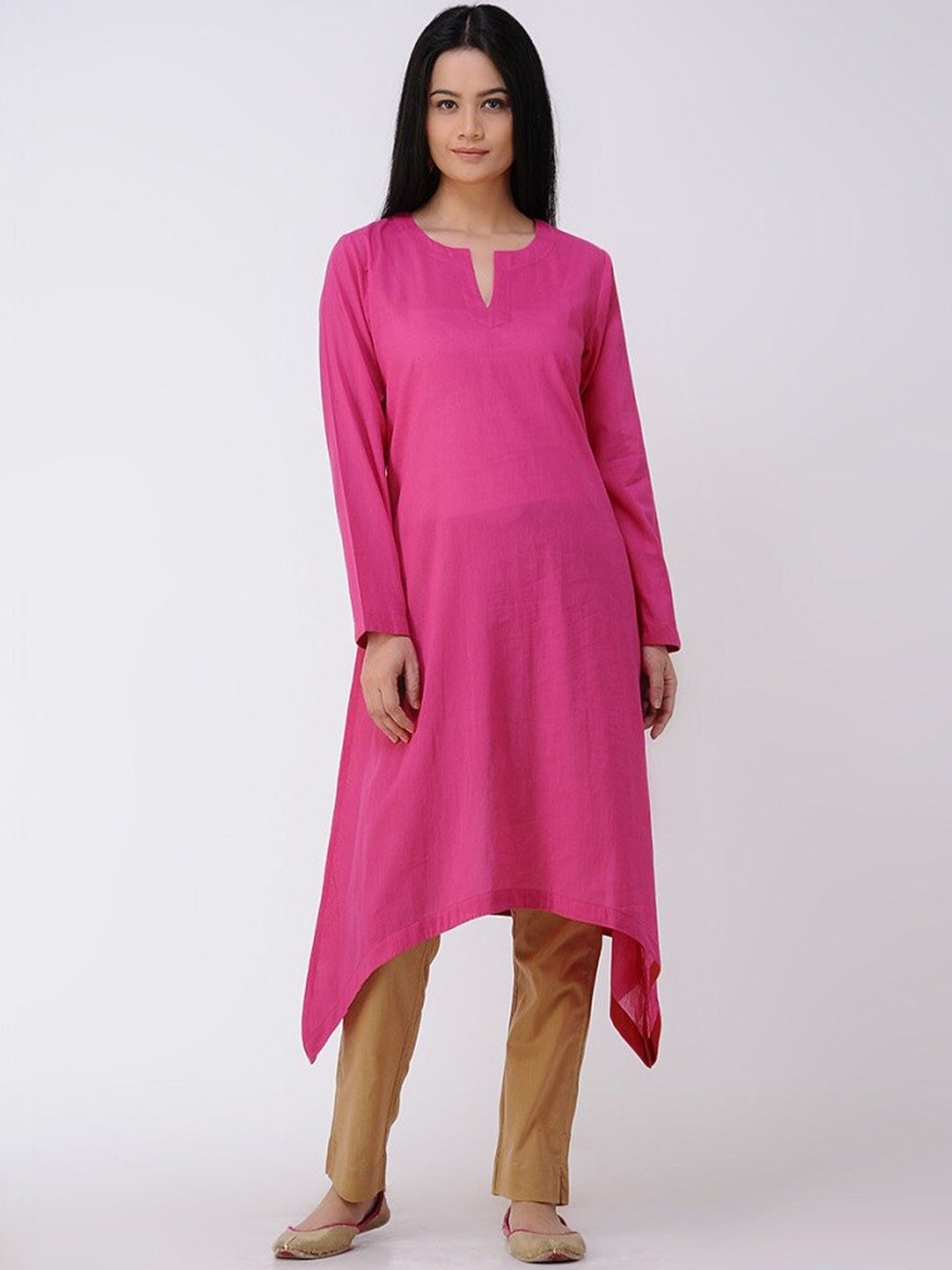 

SMRITI GUPTA Asymmetrical Hem Notched Neck Pure Cotton Kurta, Pink