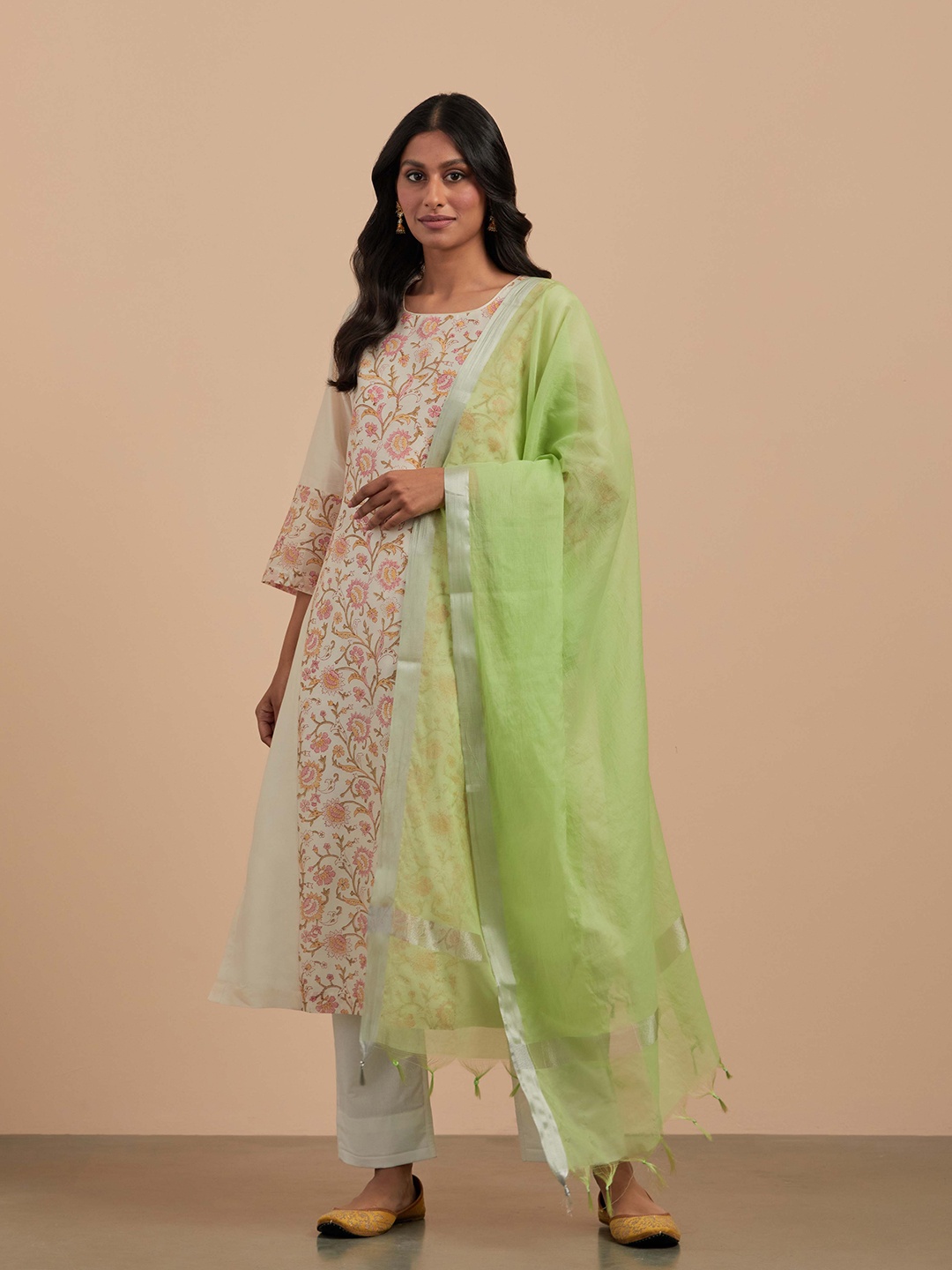 

SMRITI GUPTA Solid Chanderi Dupatta, Lime green