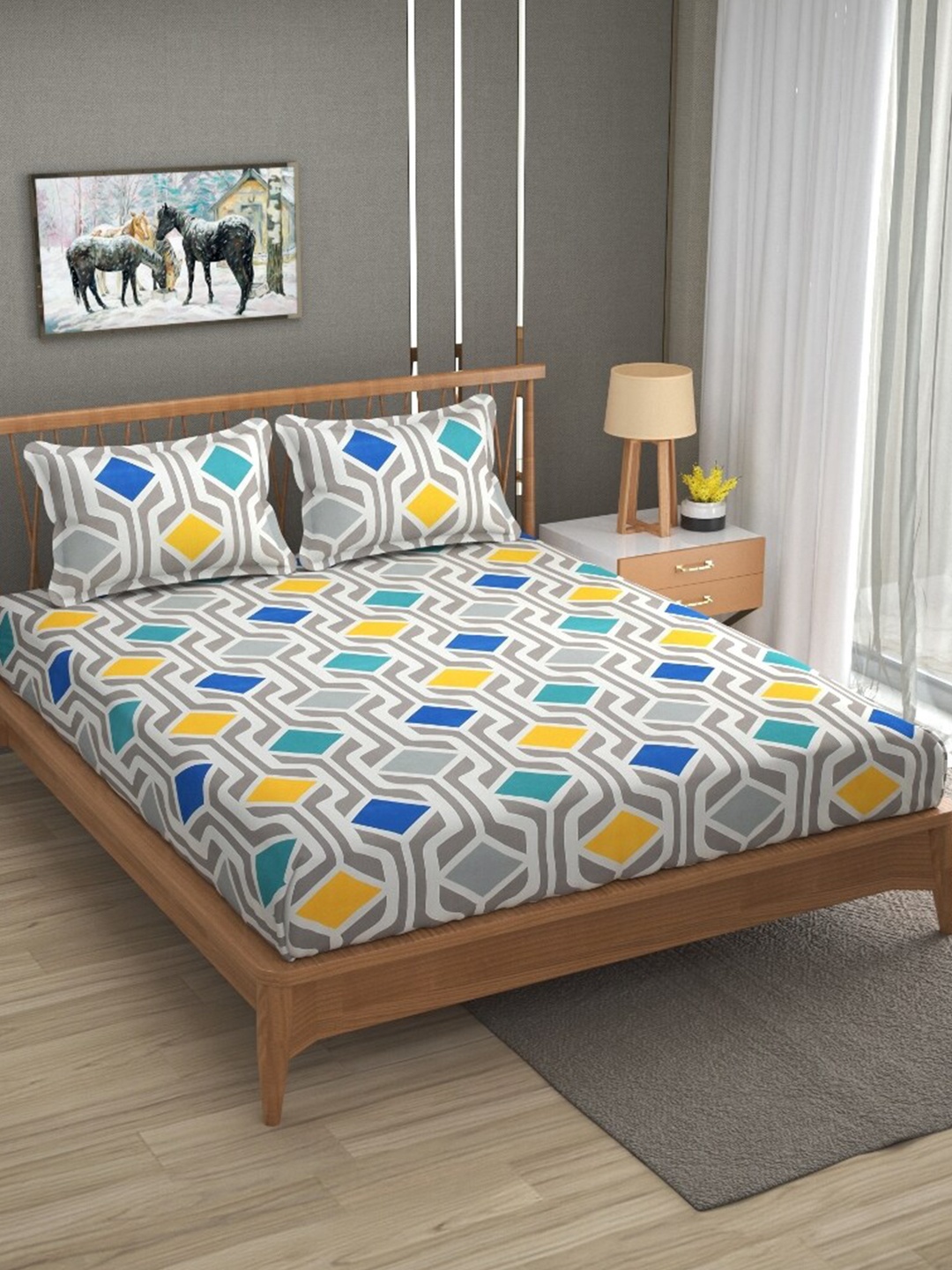 

Molly & Michel Grey & White Floral 210 TC Fitted Queen Bedsheet With 2 Pillow Covers