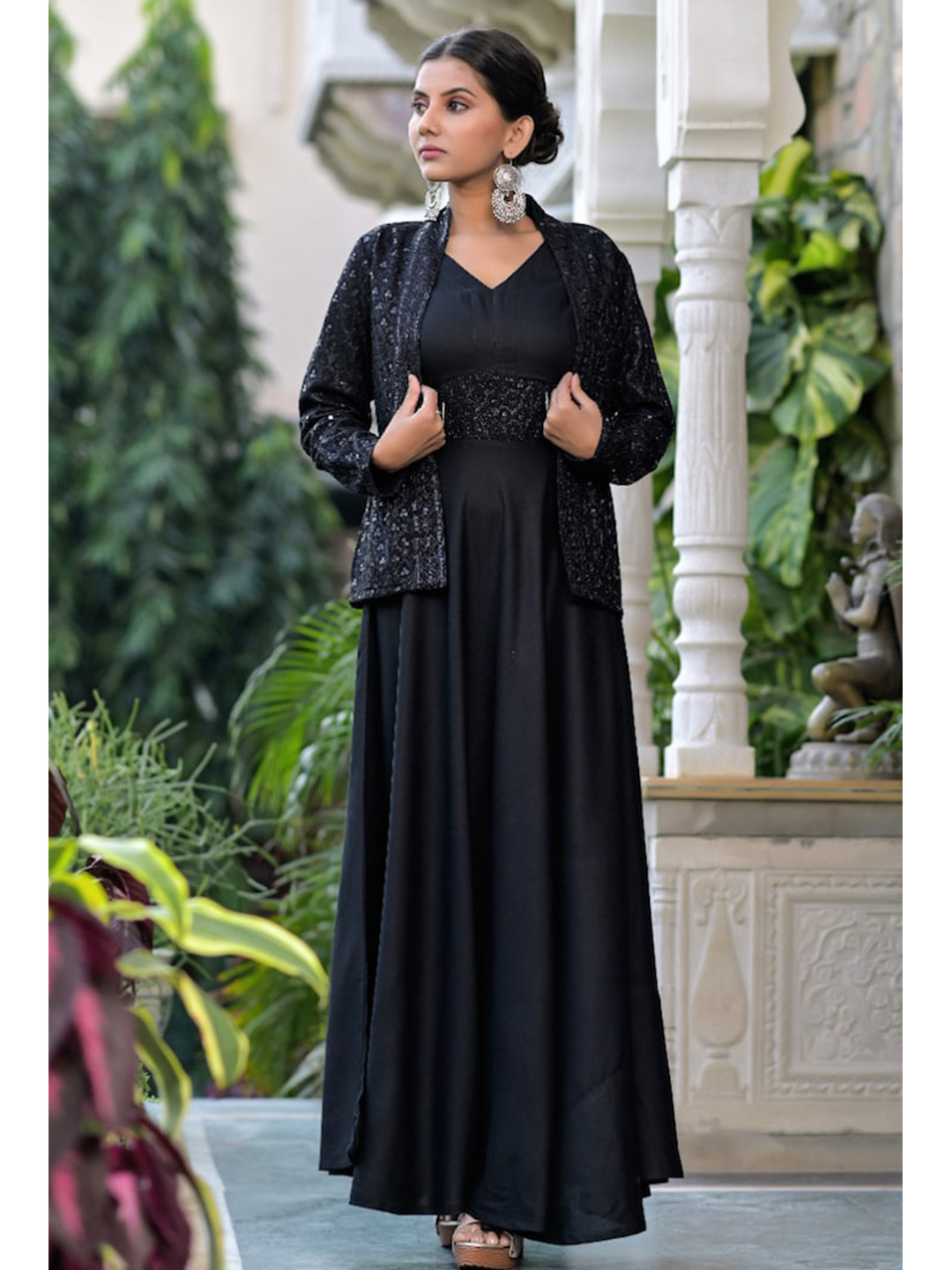 

Hatheli Black Ethnic Maxi Dress
