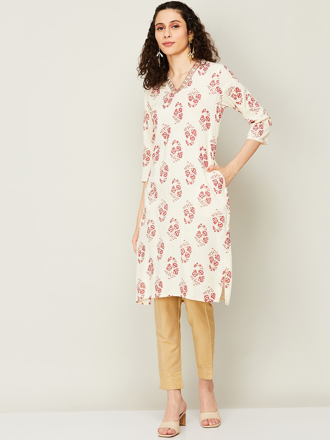 

Melange by Lifestyle Floral Printed Thread Work Straight Kurta, Off white